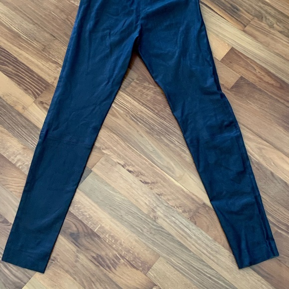 Alice + Olivia Front ZIP Navy Leather Leggings - Picture 4 of 4